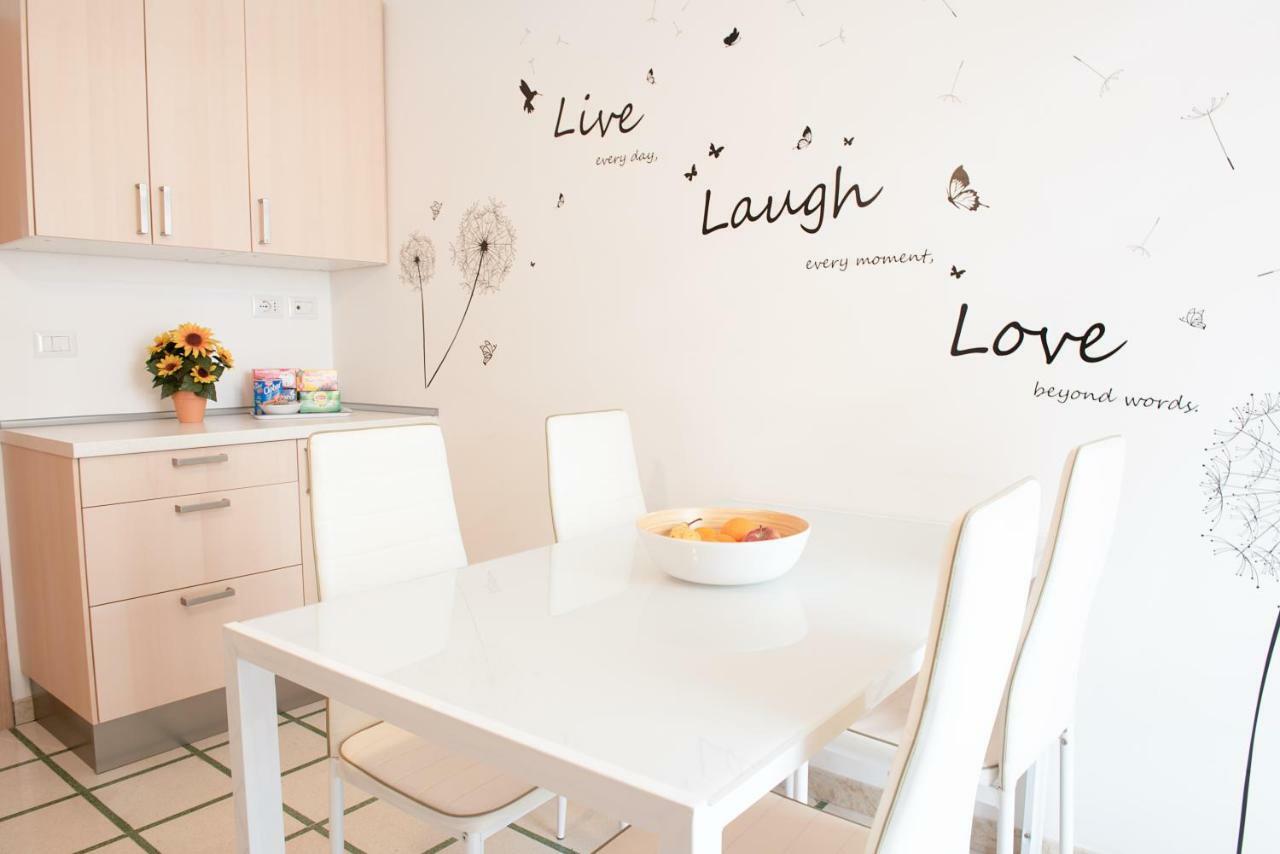 Michelangelo Apartment Civitavecchia Zewnętrze zdjęcie